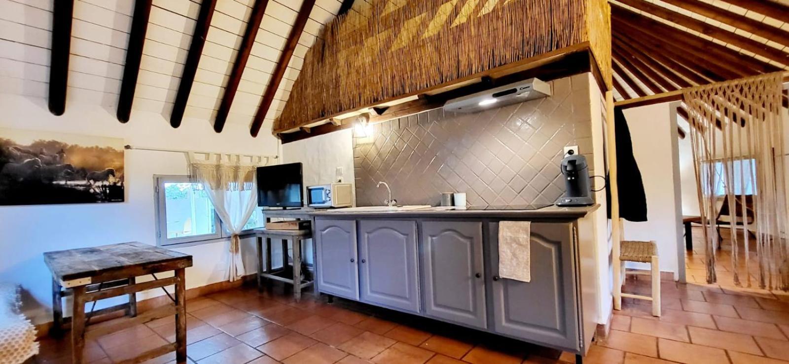Hotel Terre De Boheme Vestric-et-Candiac Zewnętrze zdjęcie