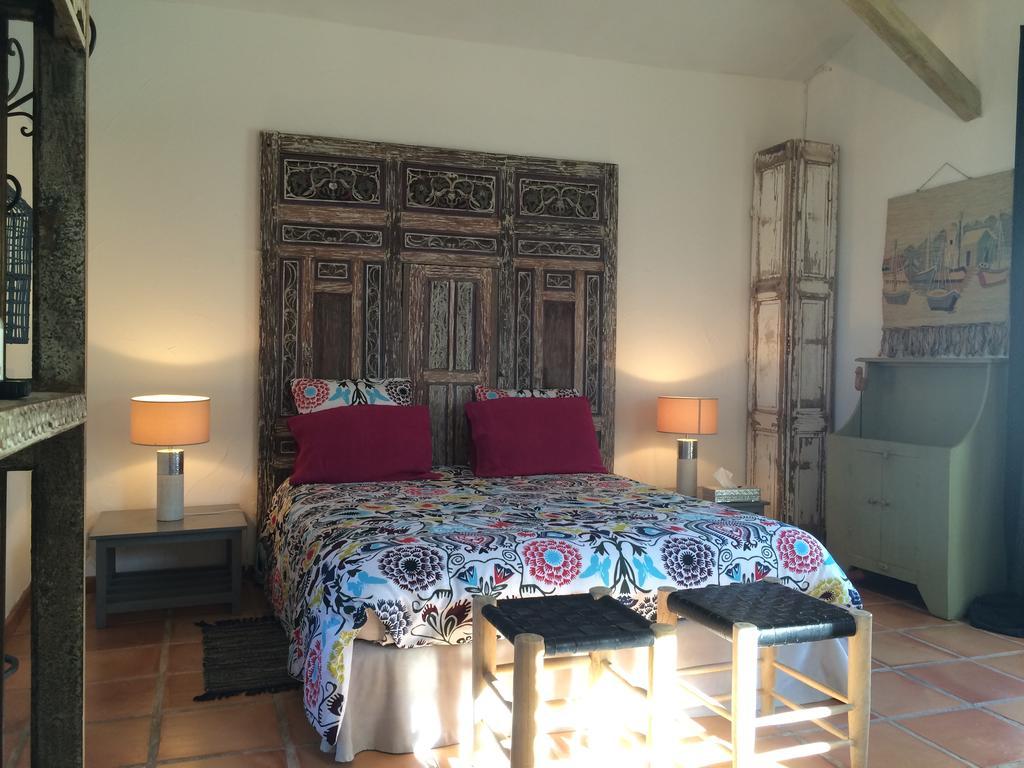 Hotel Terre De Boheme Vestric-et-Candiac Zewnętrze zdjęcie