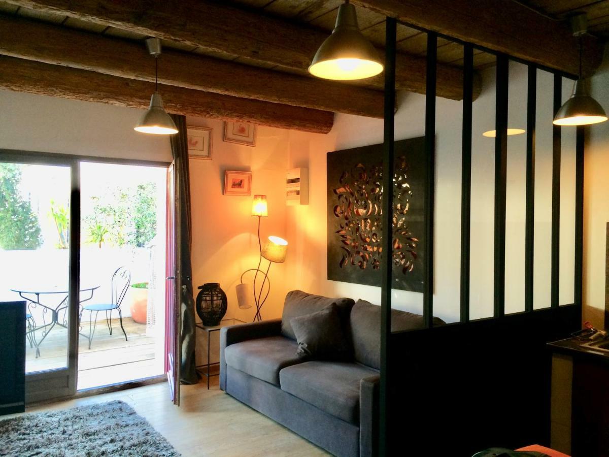 Hotel Terre De Boheme Vestric-et-Candiac Zewnętrze zdjęcie